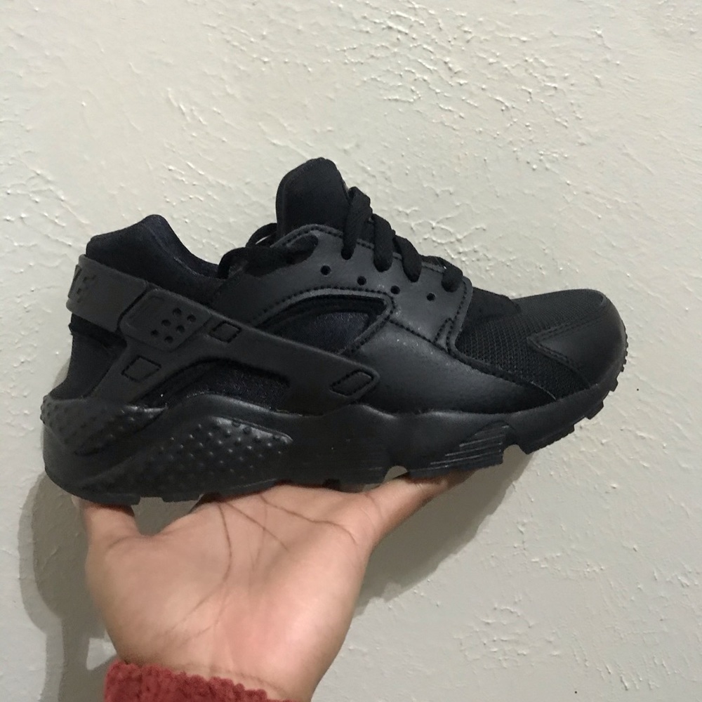 Nike huarache shoes